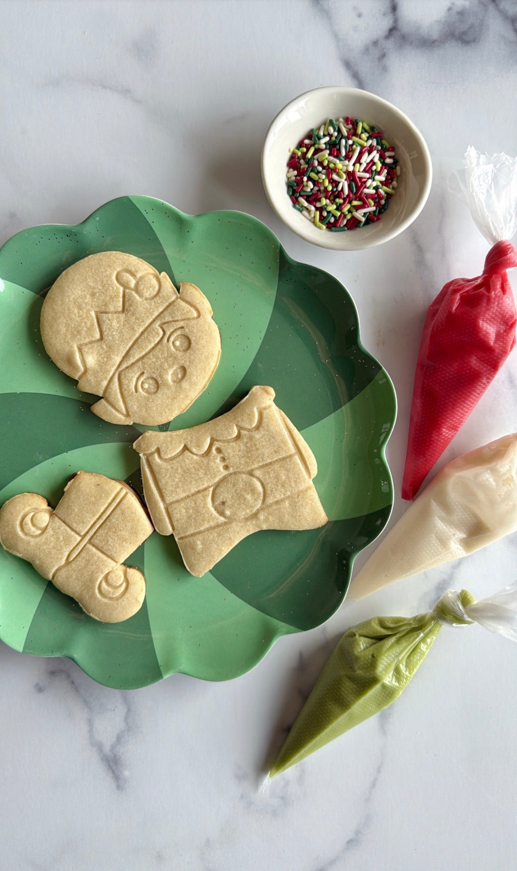 Elf Cookie Puzzle Decorating Kit