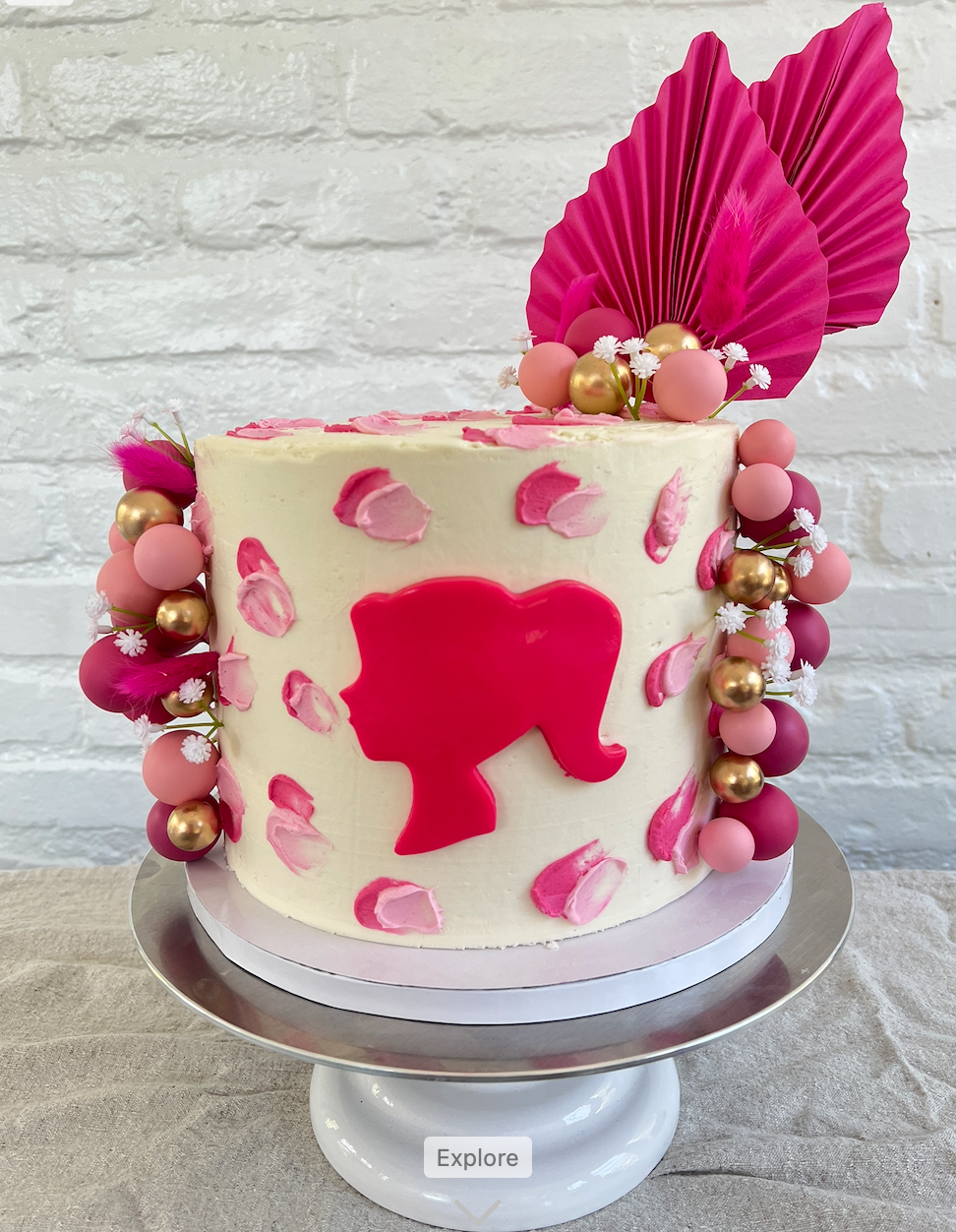 8in Statement Cake w/o Filling