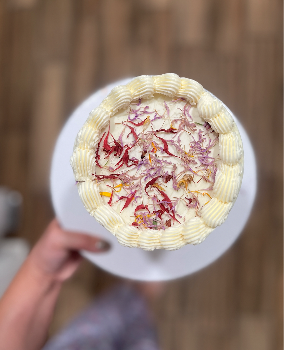 8in Statement Cake w/o Filling