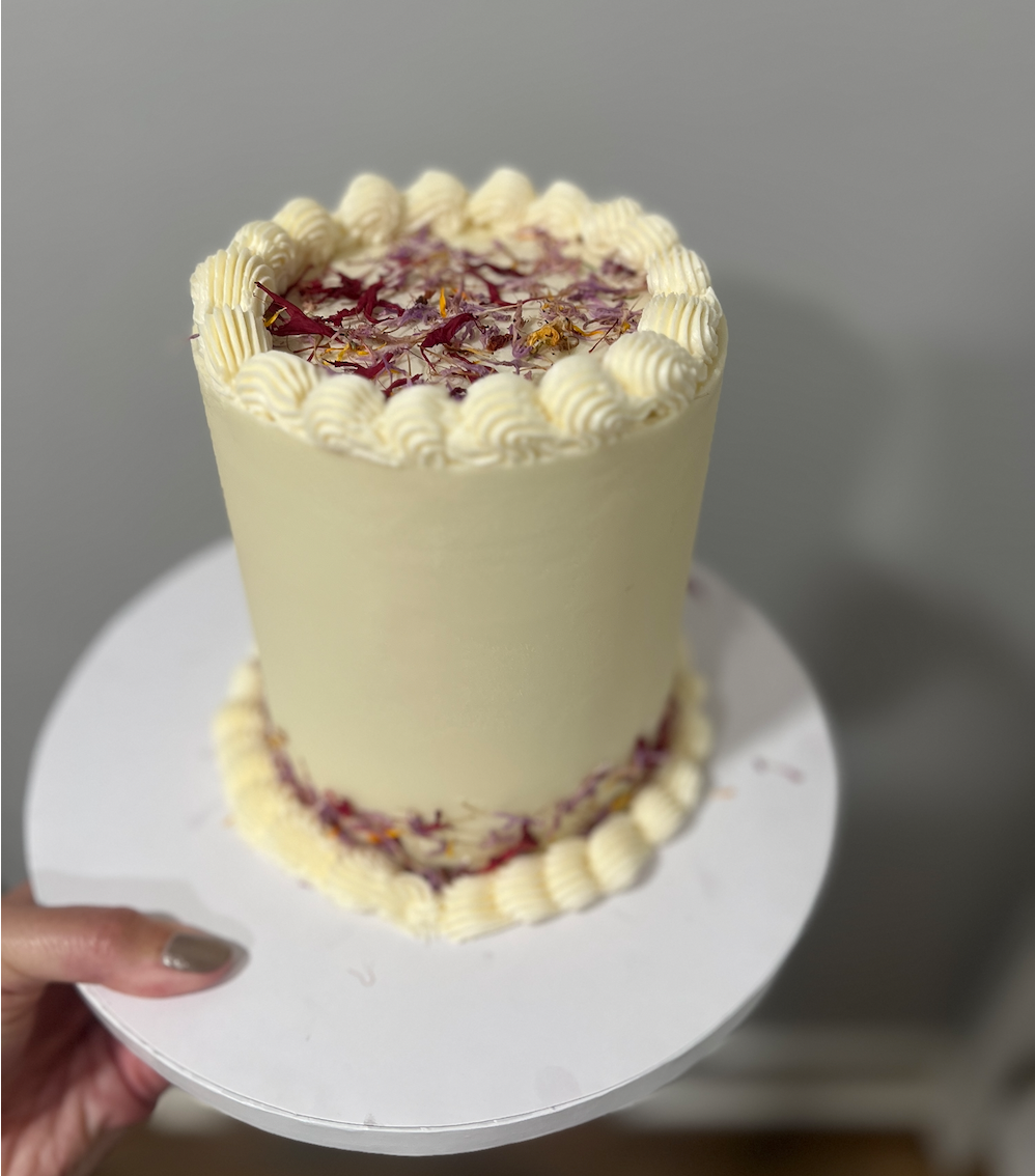 8in Statement Cake w/o Filling