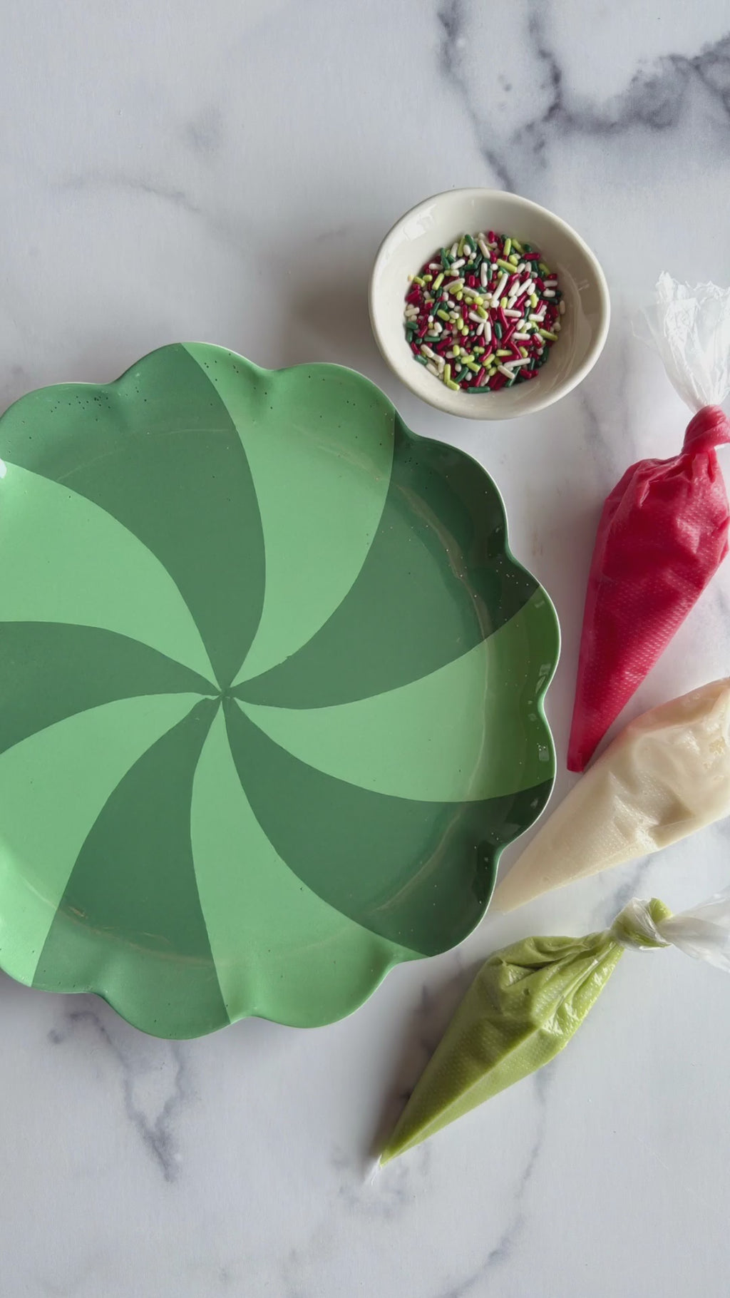 Elf Cookie Puzzle Decorating Kit