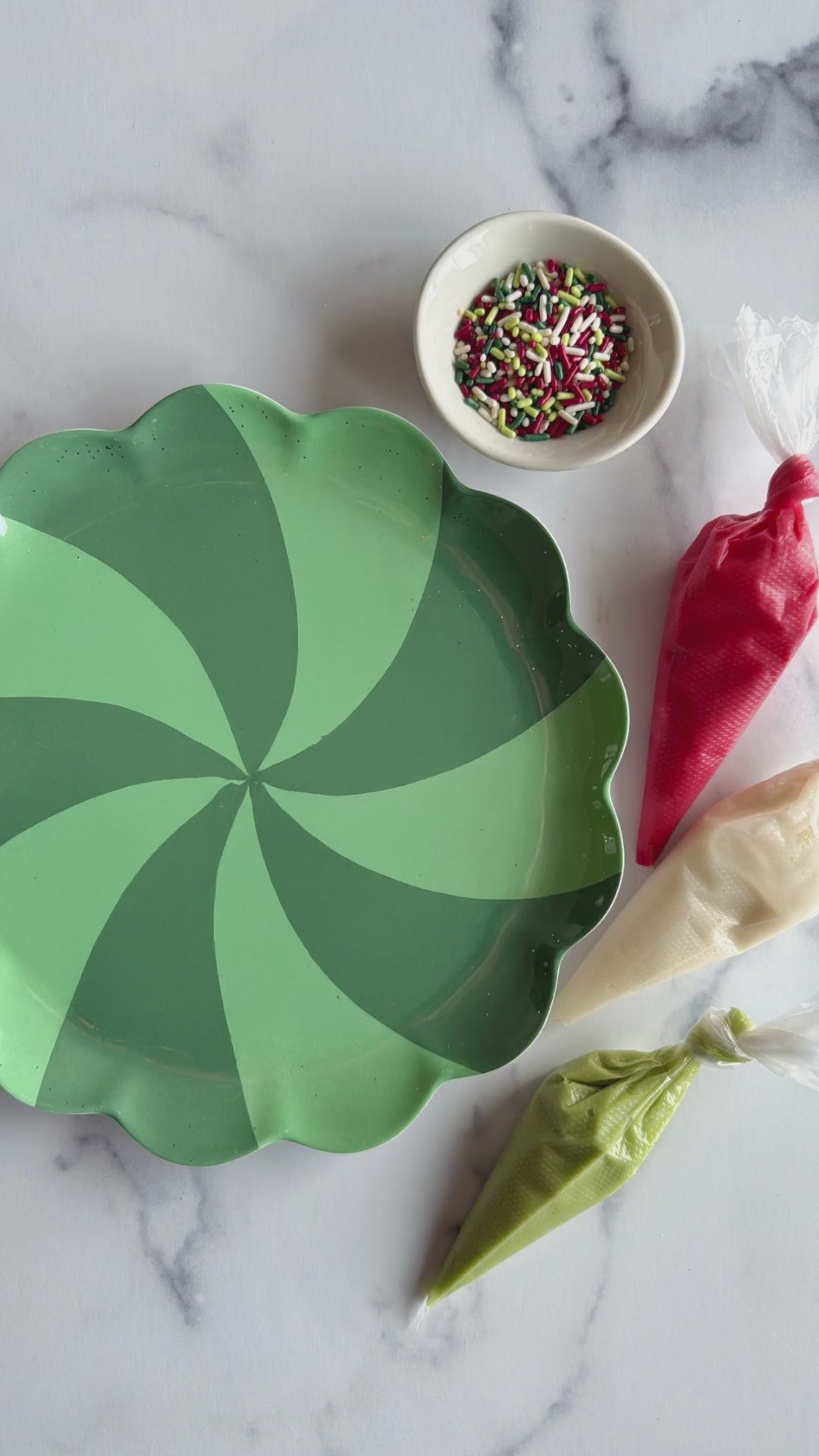 Elf Cookie Puzzle Decorating Kit